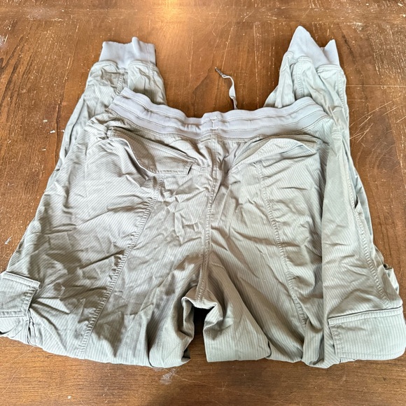 lululemon Grey Dance Studio Mid-rise Jogger - Picture 5 of 5